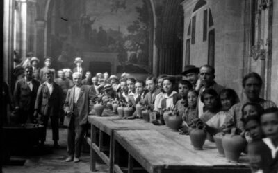 A beber agua en botijo a la Catedral de Toledo