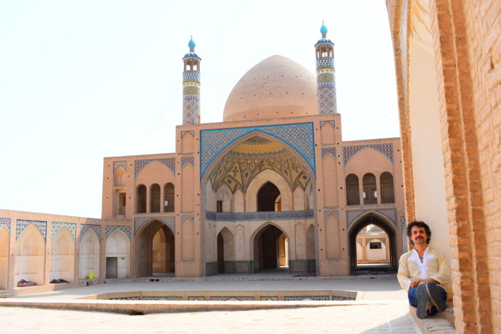 Mezquita y Madrasa de Aqa Bozorg en Kashan